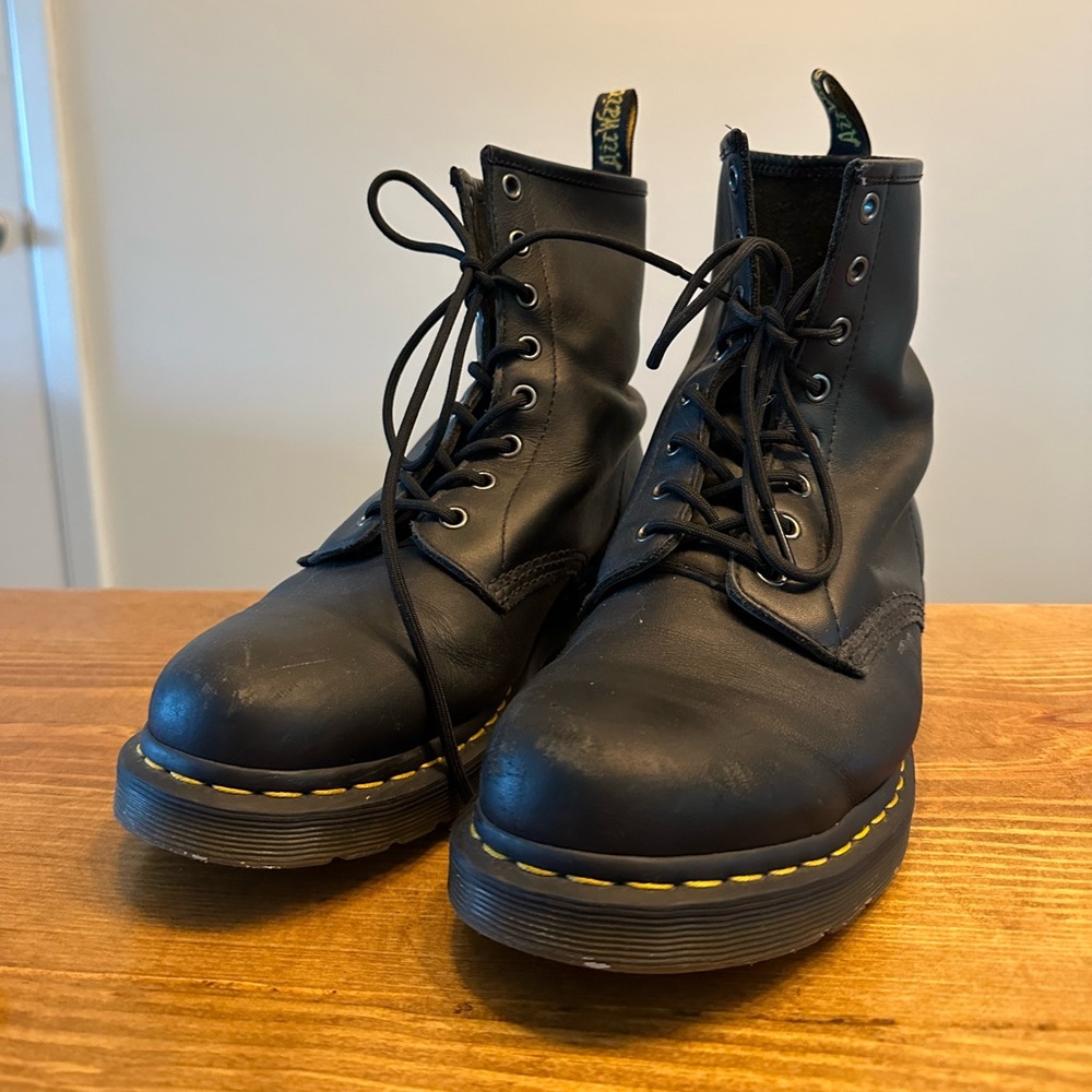 Women’s Doc Martens Style 1460